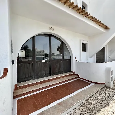 Lägenhet 3 With Pool By Homing Albufeira